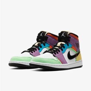 Air Jordan 1 Mid SE lightbulb- shoot me offers!
